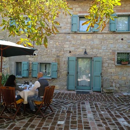 La Marcona Apartment Serramazzoni Luaran gambar