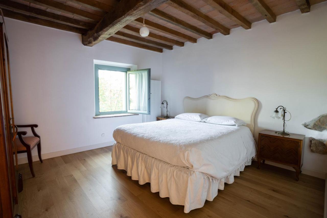 La Marcona Apartment Serramazzoni Luaran gambar