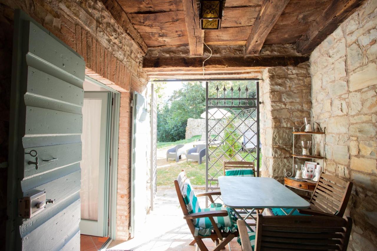 La Marcona Apartment Serramazzoni Luaran gambar
