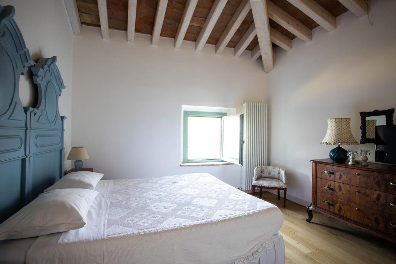 La Marcona Apartment Serramazzoni Luaran gambar