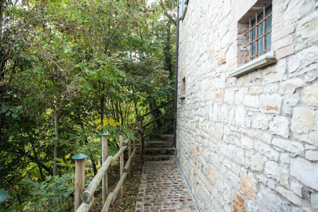 La Marcona Apartment Serramazzoni Luaran gambar