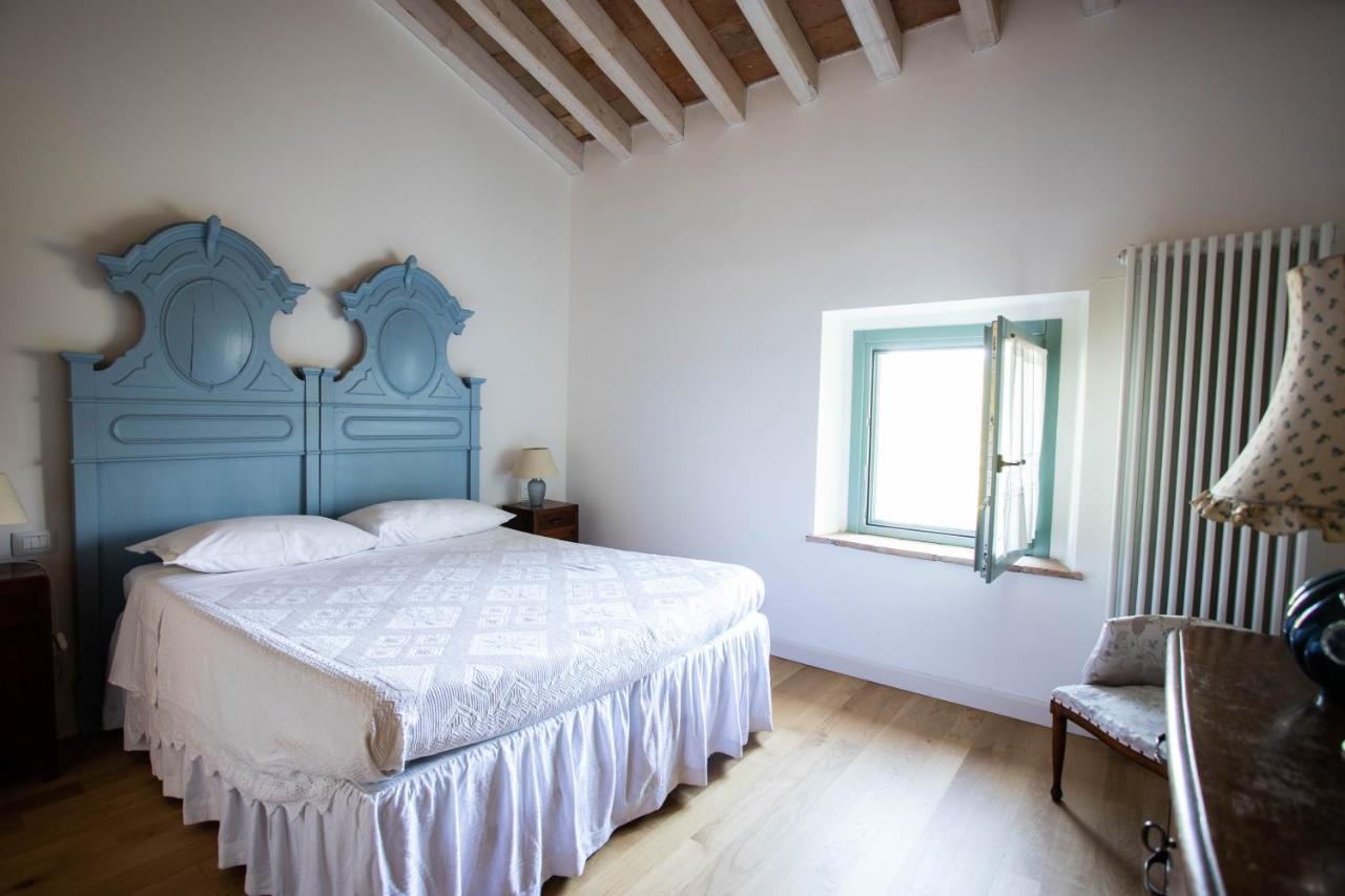 La Marcona Apartment Serramazzoni Luaran gambar