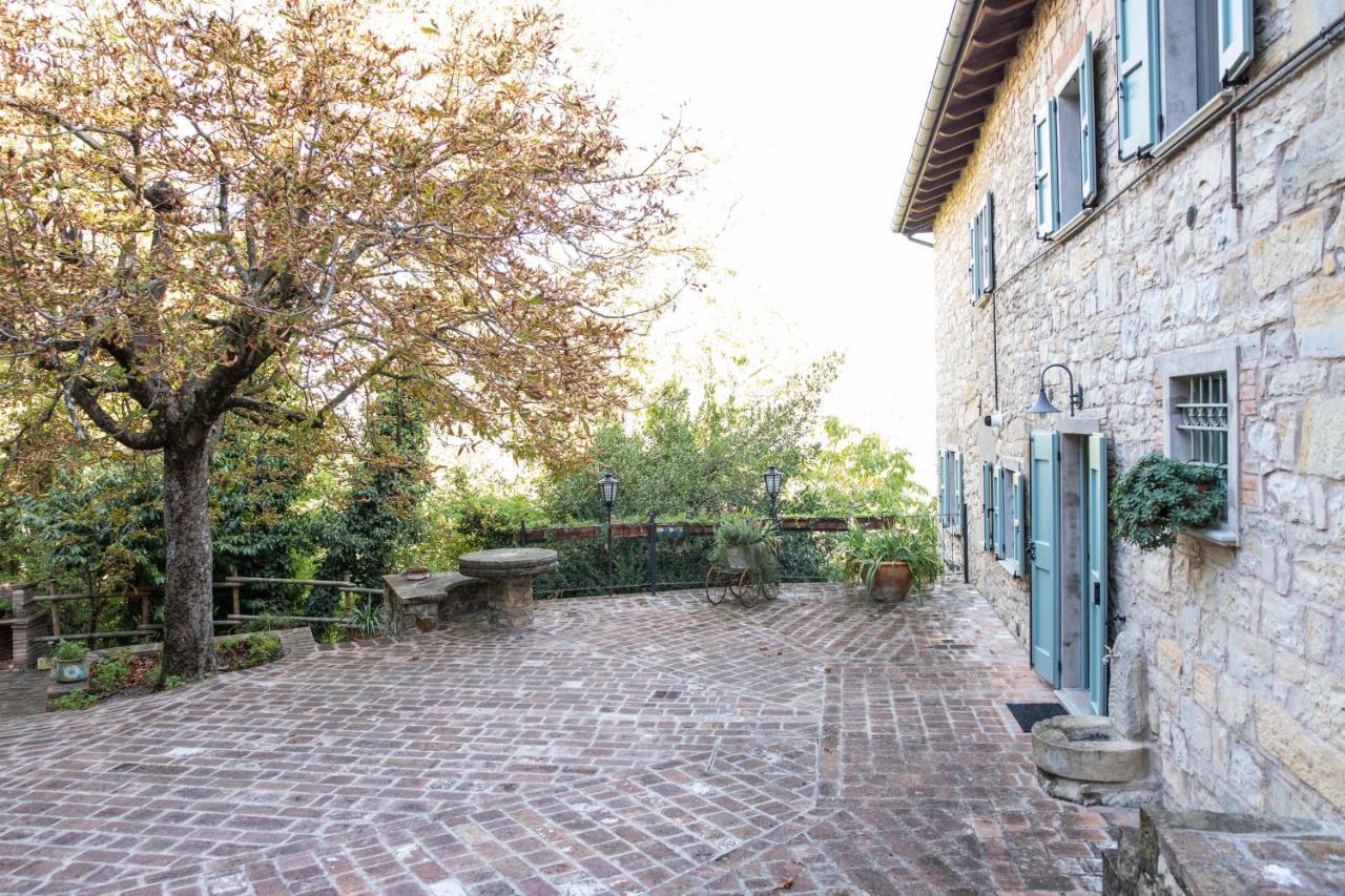La Marcona Apartment Serramazzoni Luaran gambar