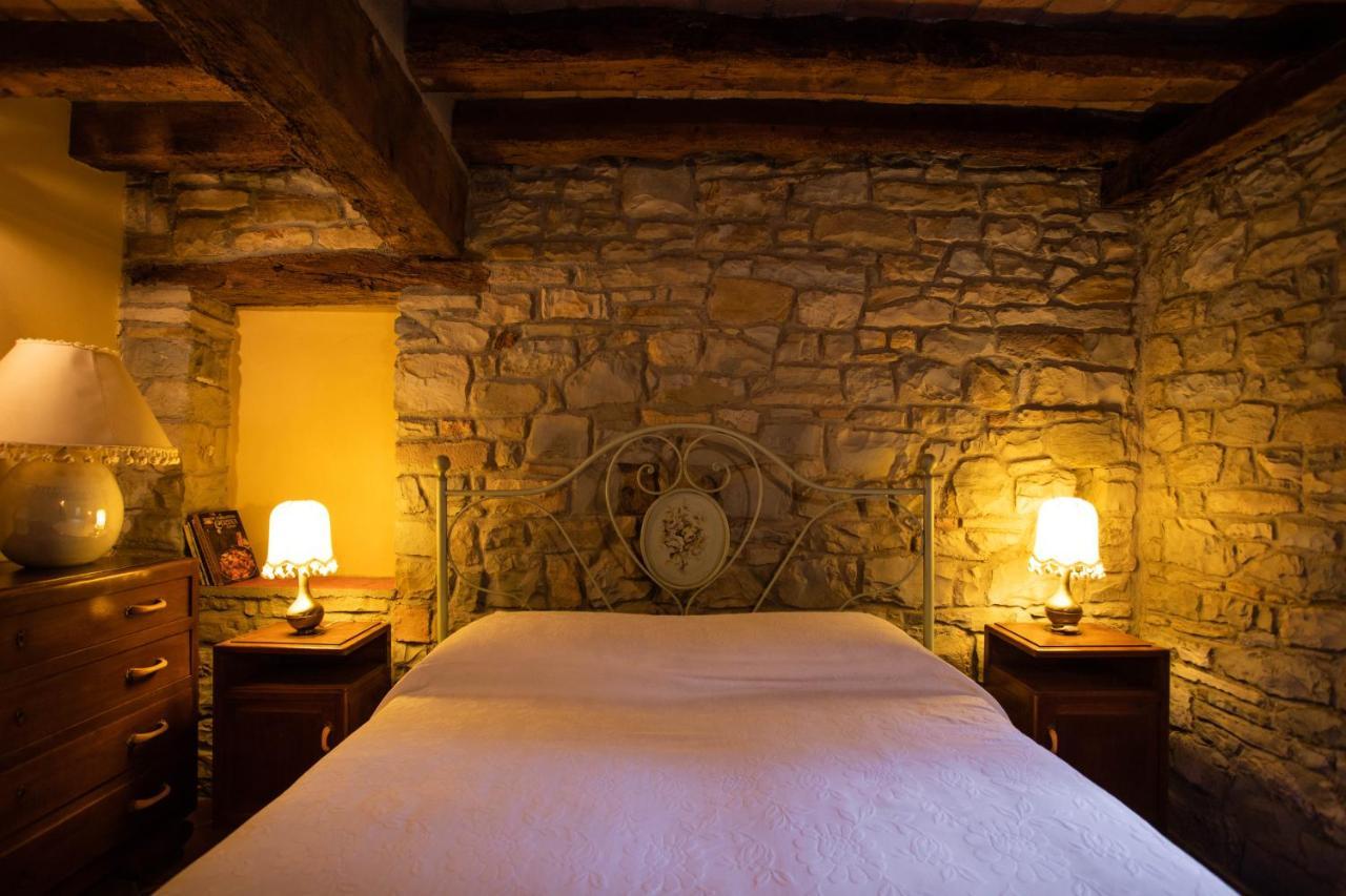 La Marcona Apartment Serramazzoni Luaran gambar