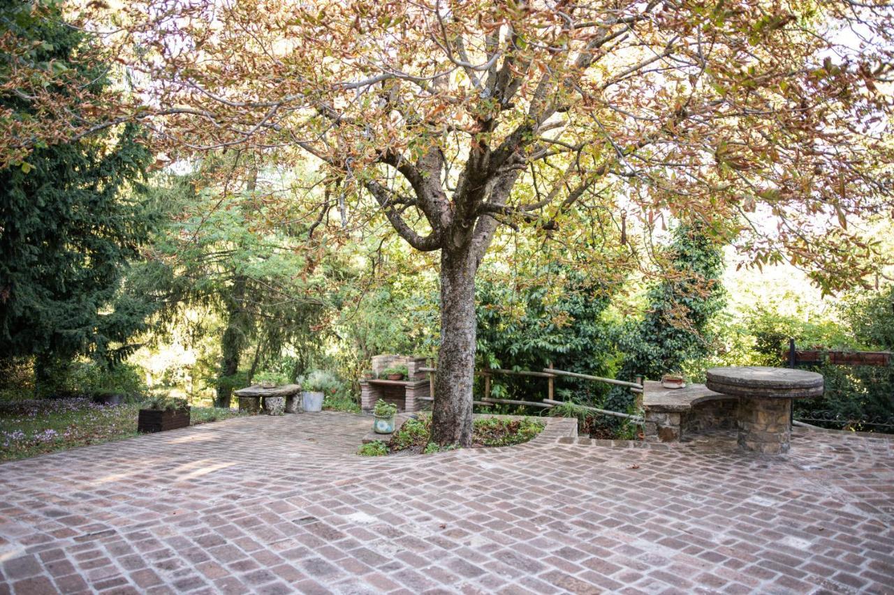 La Marcona Apartment Serramazzoni Luaran gambar