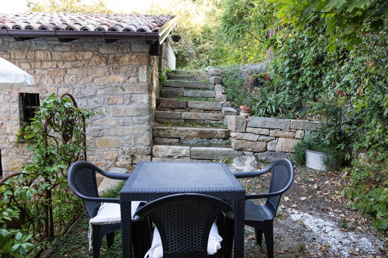 La Marcona Apartment Serramazzoni Luaran gambar