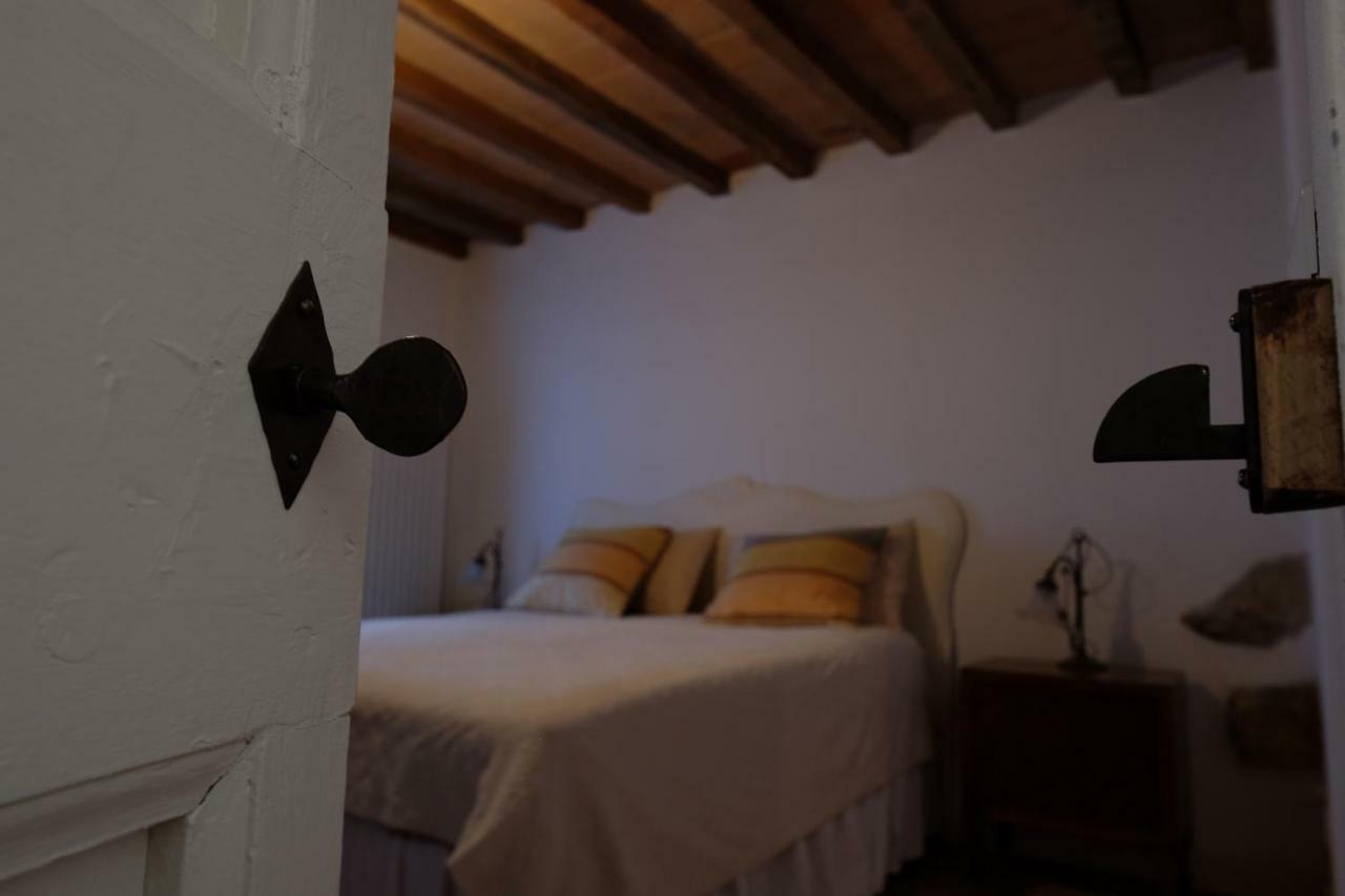 La Marcona Apartment Serramazzoni Luaran gambar